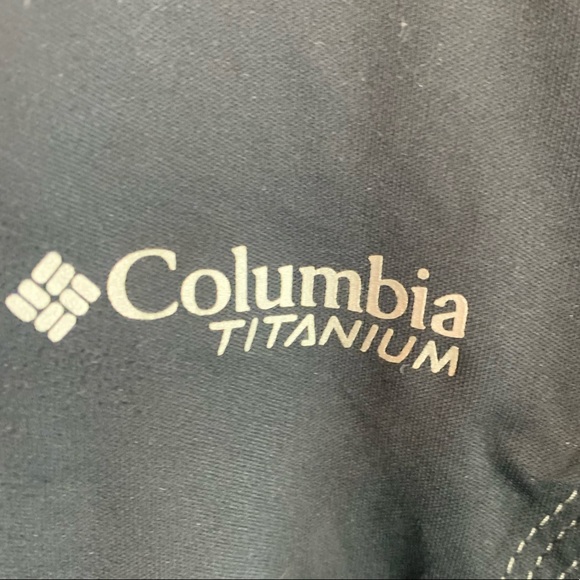 Columbia Black Titanium Omni-Tech Jacket - Picture 4 of 12